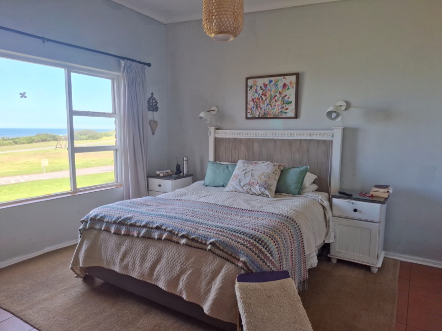 3 Bedroom Property for Sale in Winterstrand Eastern Cape